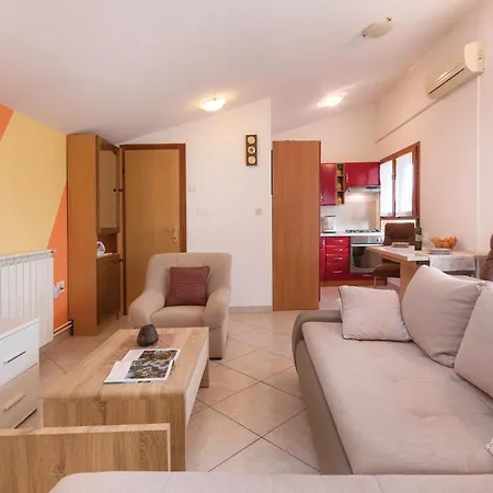 Holiday home Lovely In Vodnjan